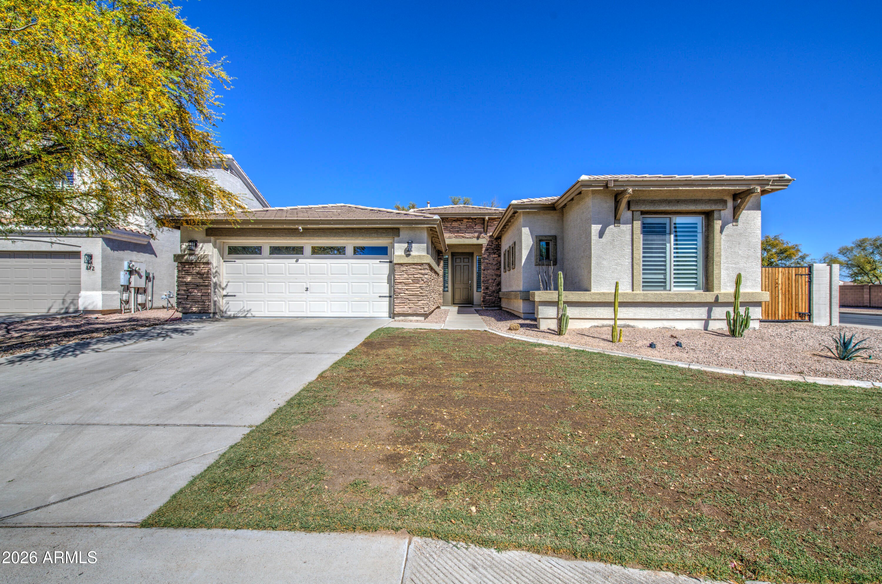 128 E CARIBBEAN Drive
