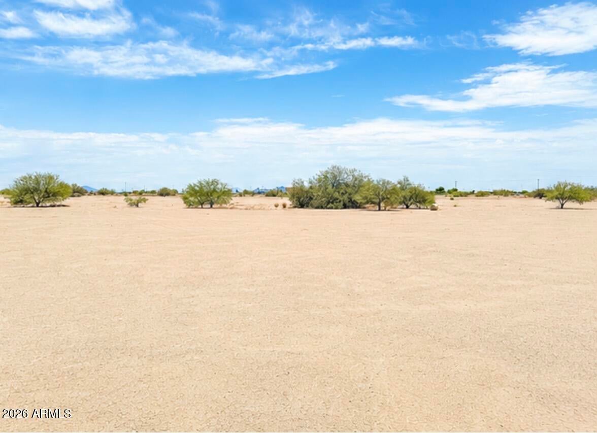 2735 W ZAPOTEC Avenue 2