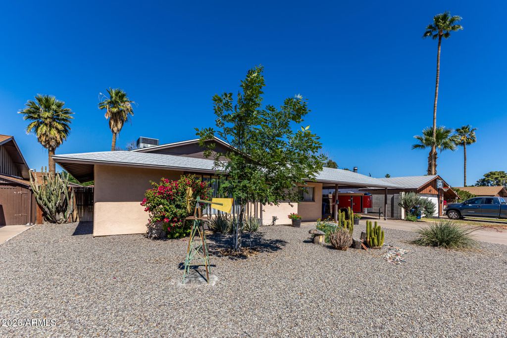 Photo of 1068 E Frost Drive, Tempe, AZ 85282 (MLS # 7001063)