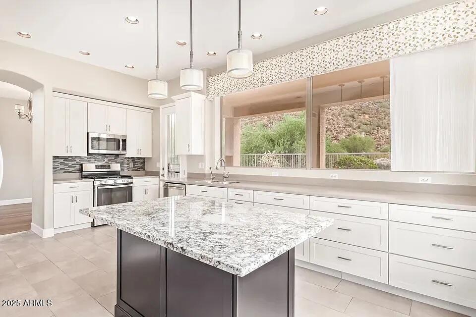 3343 N BOULDER Canyon