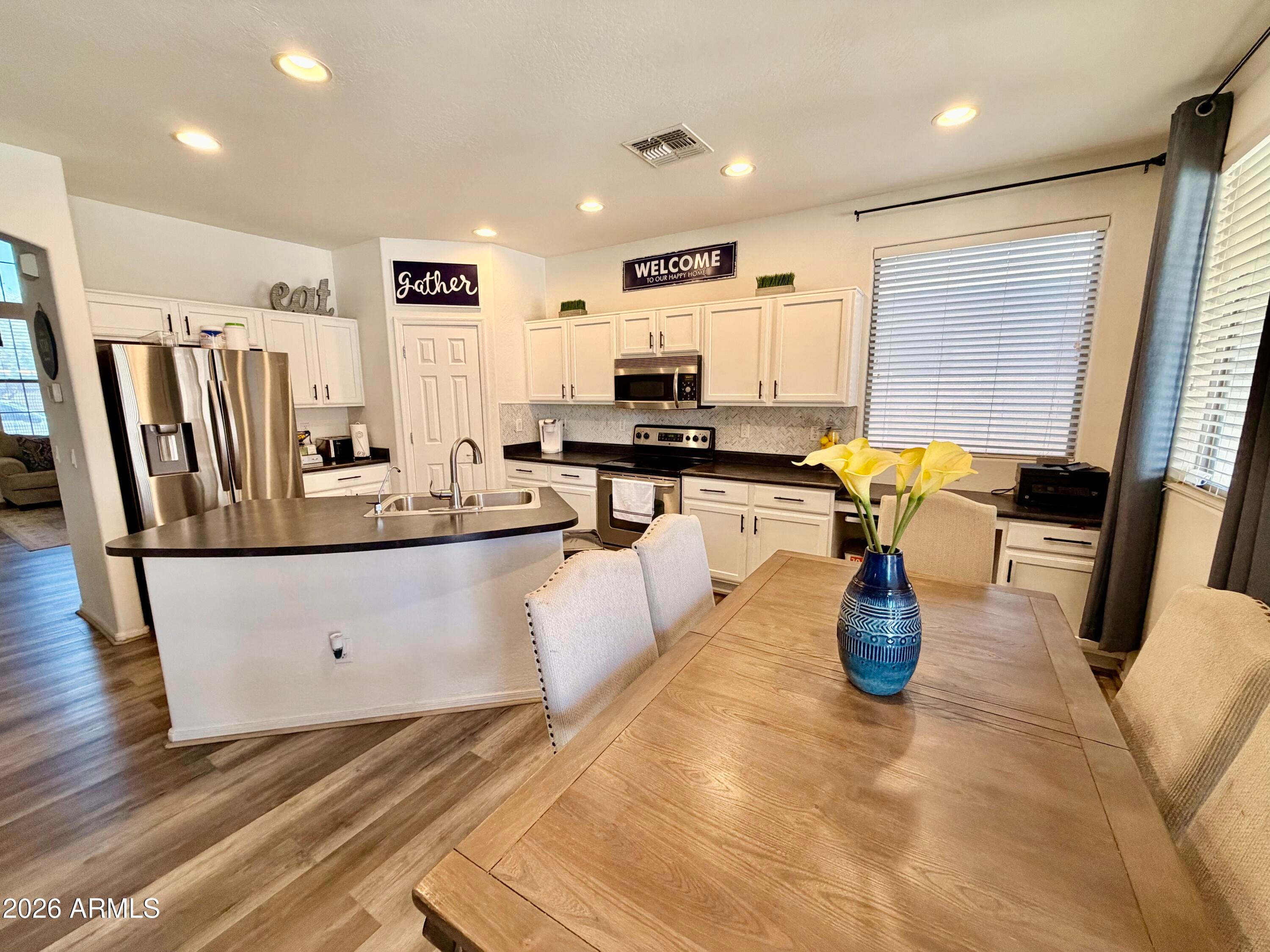 204 W ATLANTIC Drive