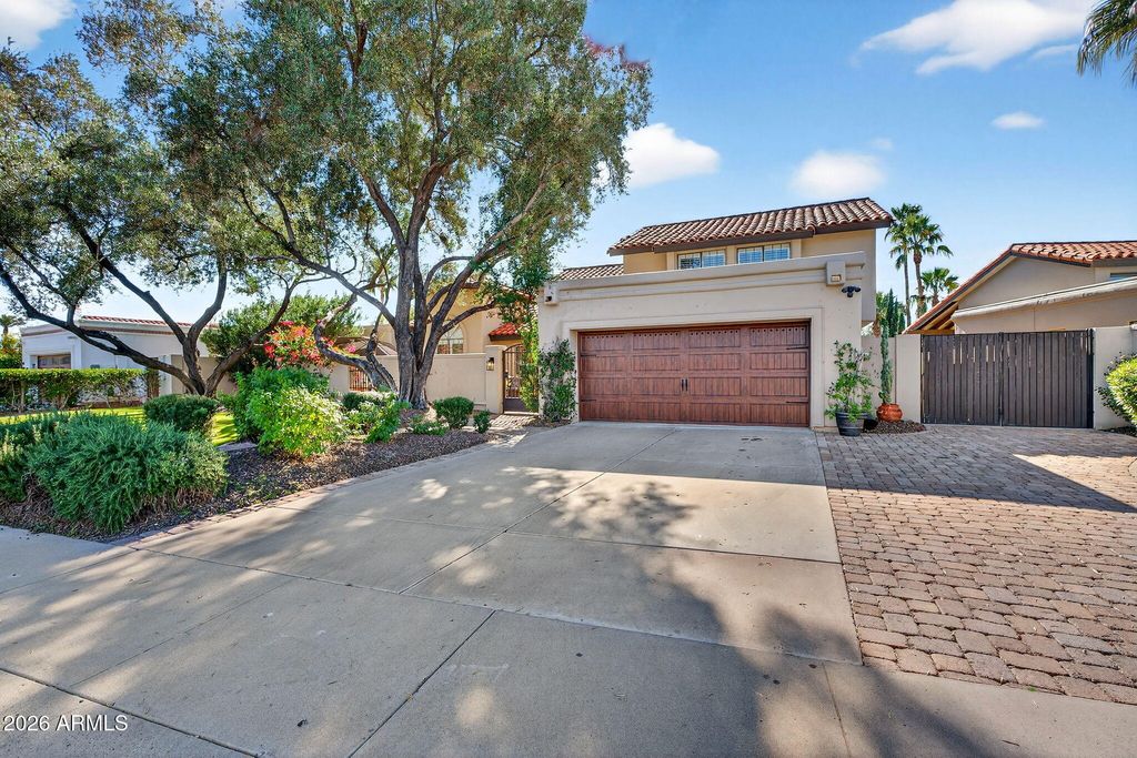 Photo of 9889 E Topaz Drive, Scottsdale, AZ 85258 (MLS # 6970907)