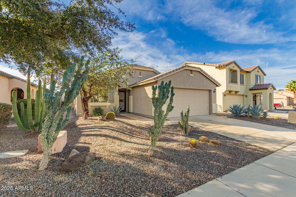 Photo of 41911 W Corvalis Lane, Maricopa, AZ 85138 (MLS # 6961880)