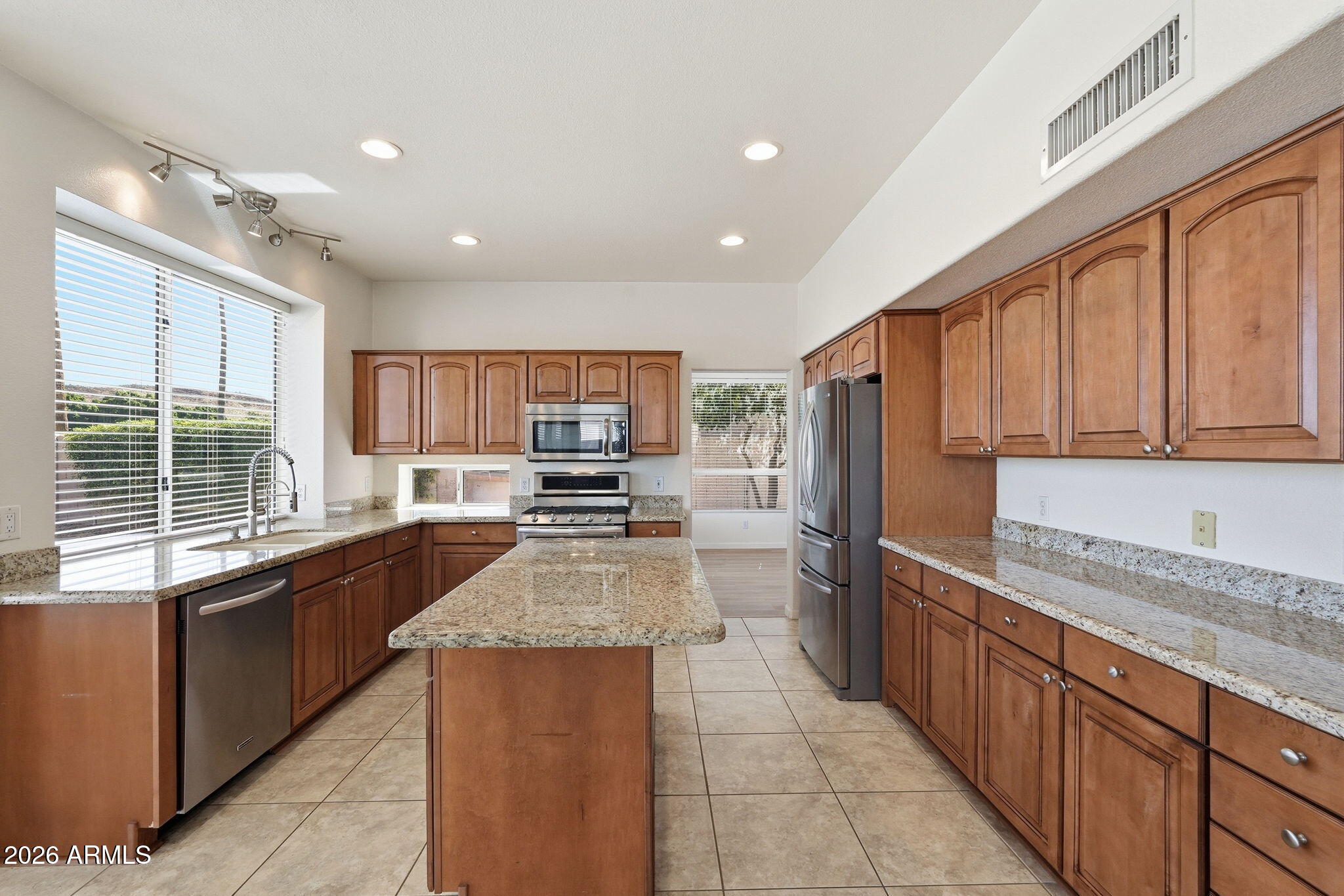 6146 W POTTER Drive