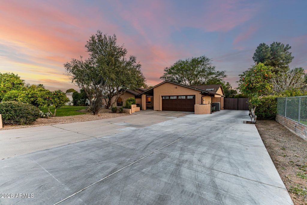 Photo of 2115 W Shawnee Drive, Chandler, AZ 85224 (MLS # 6996682)