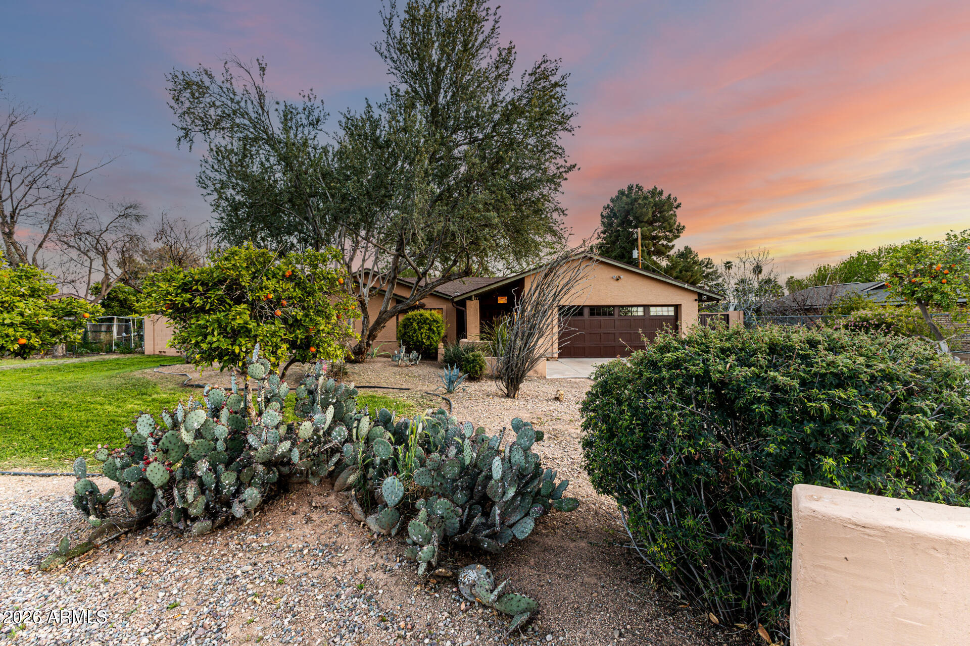 2115 W SHAWNEE Drive