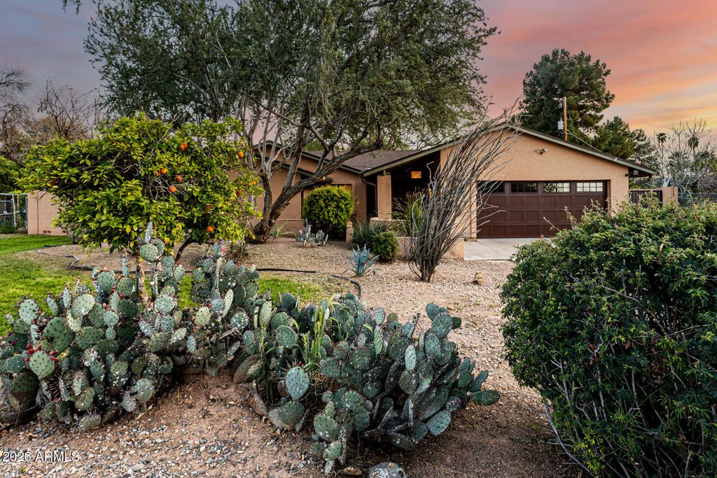 Photo of 2115 W Shawnee Drive, Chandler, AZ 85224 (MLS # 6996682)