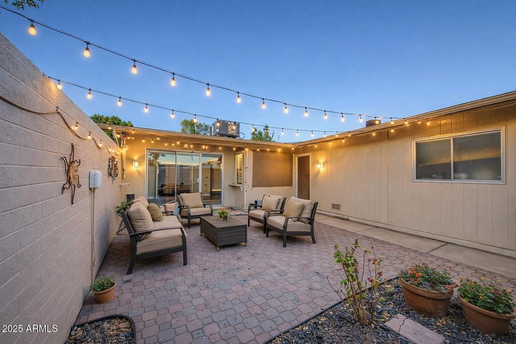 Photo of 10523 W Highwood Lane, Sun City, AZ 85373 (MLS # 6914061)