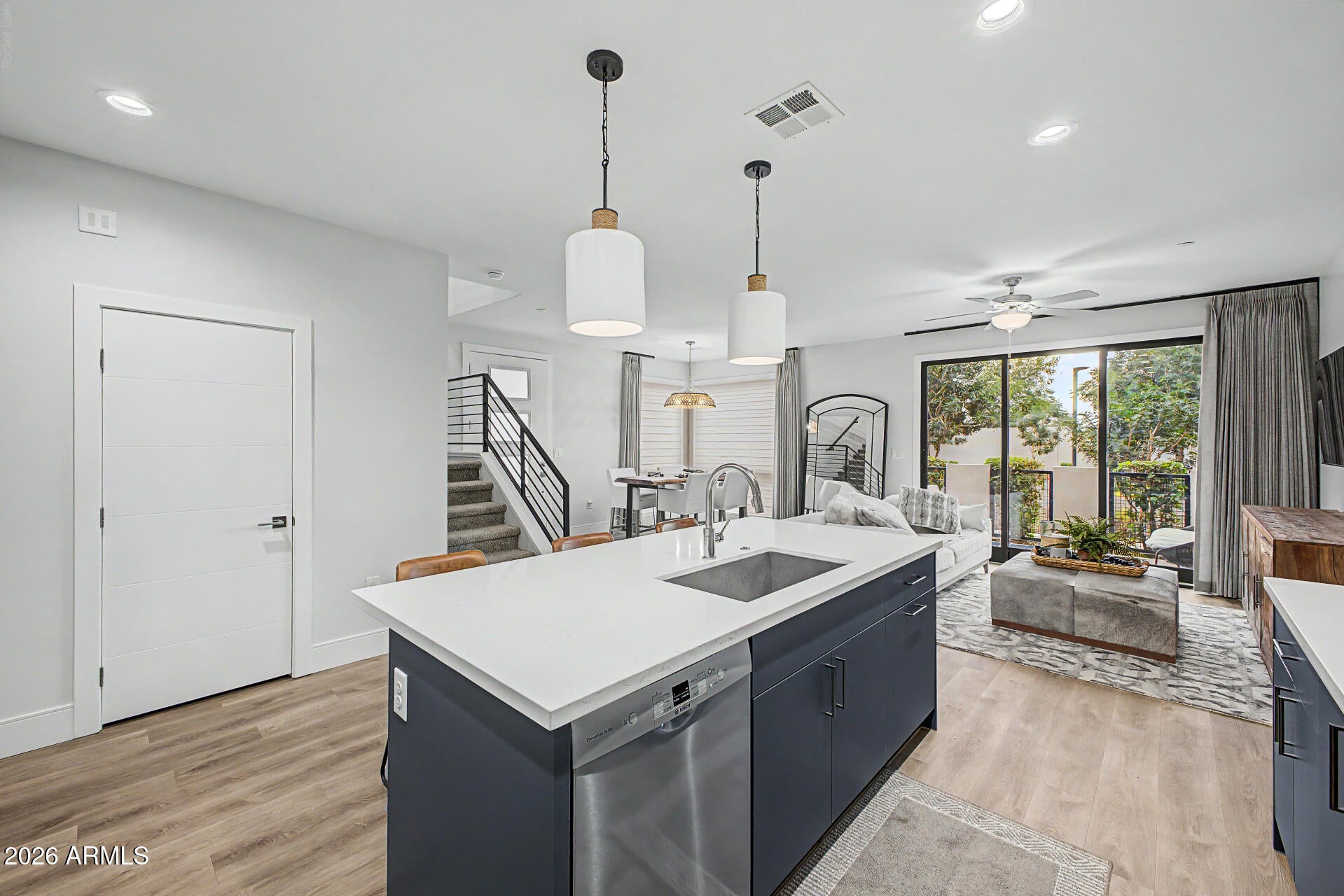 149 E LEXINGTON Avenue