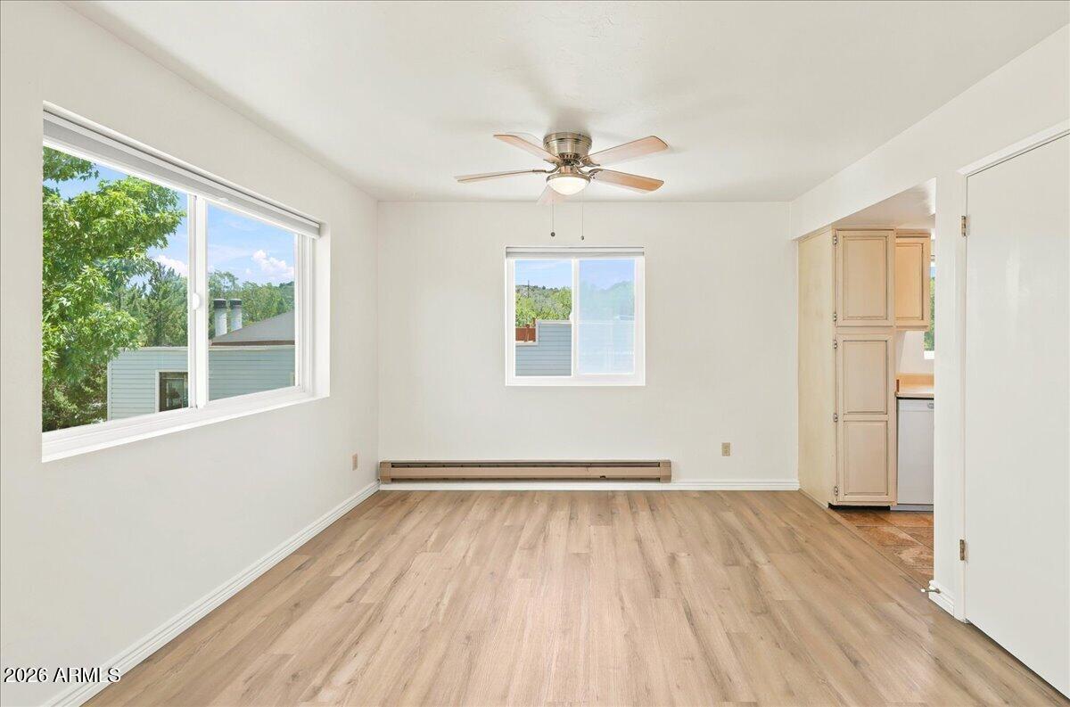 333 W LEROUX Street B6