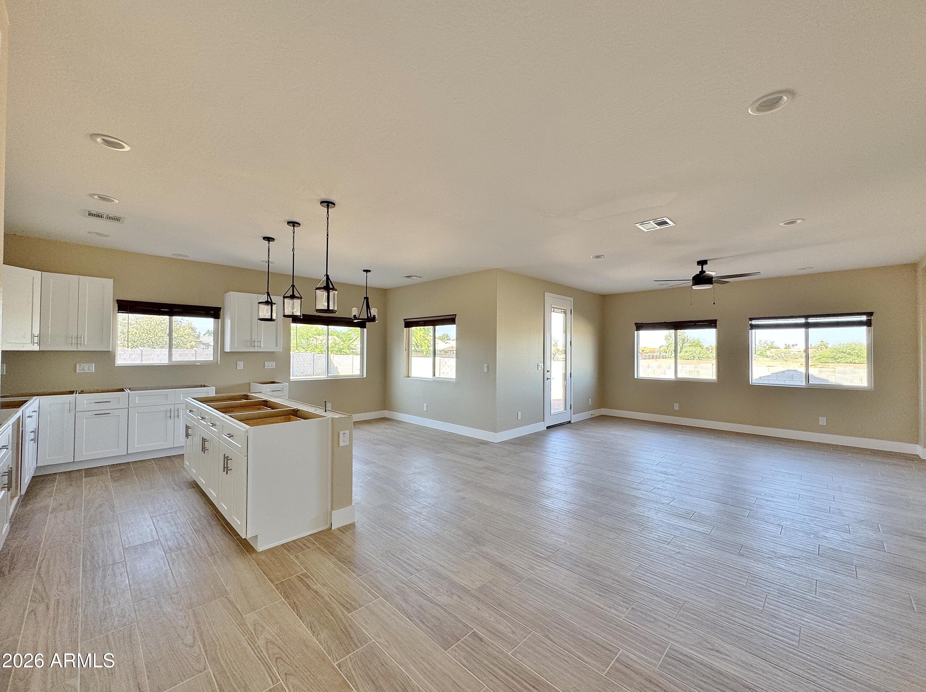 1561 N HIMOSA Drive