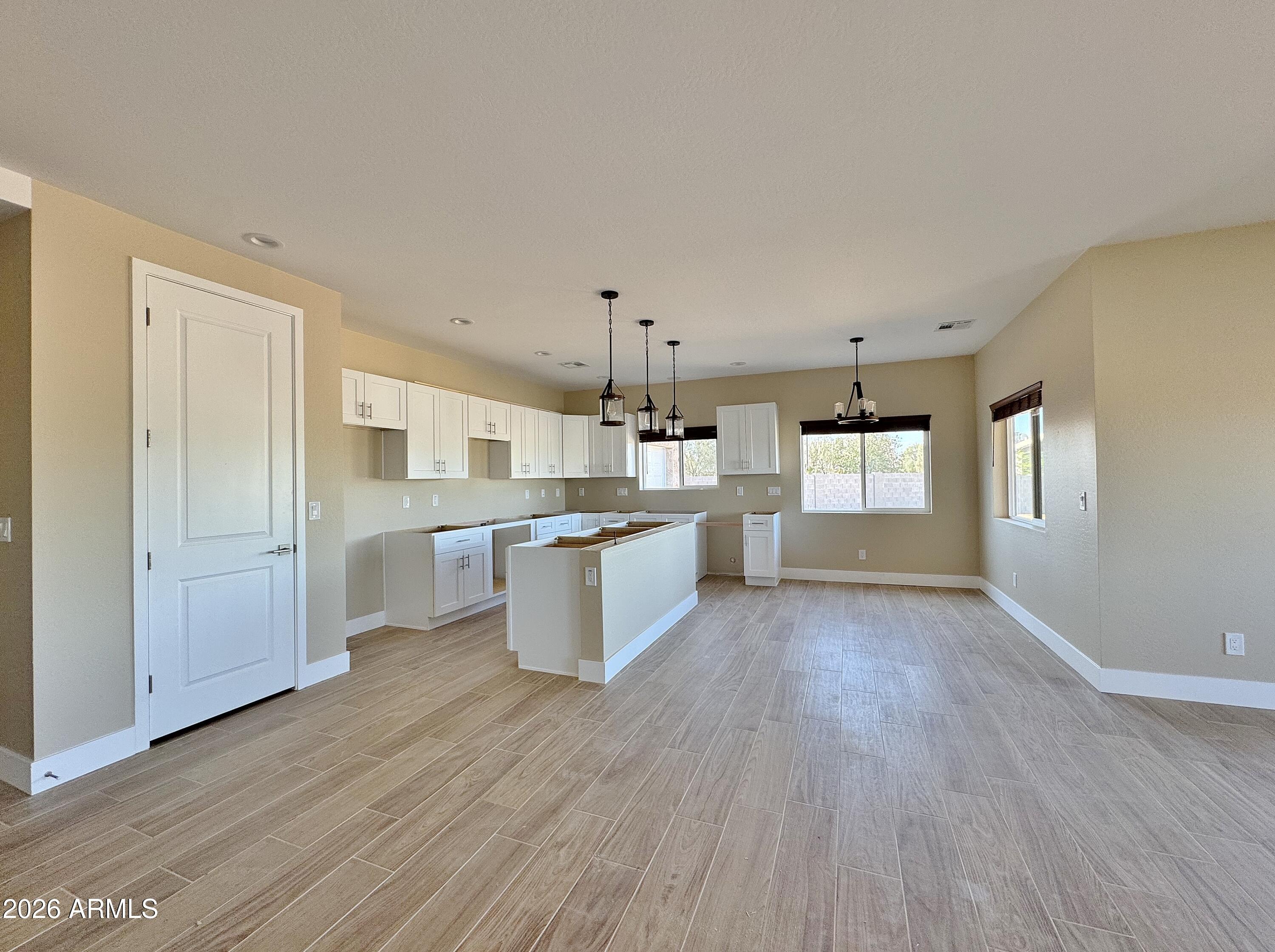 1561 N HIMOSA Drive
