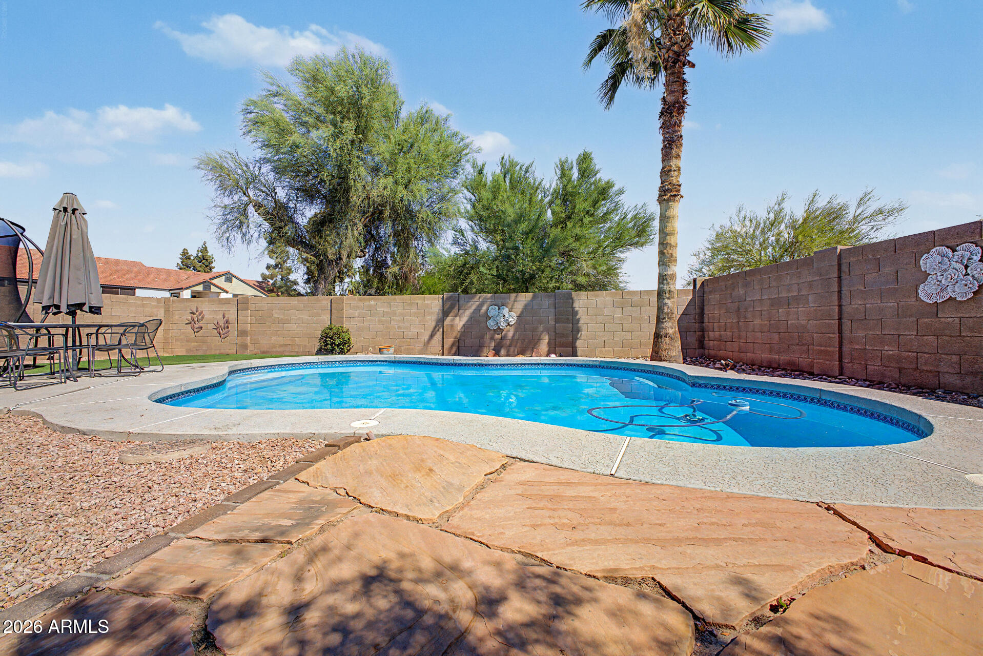 1732 W BUTLER Drive