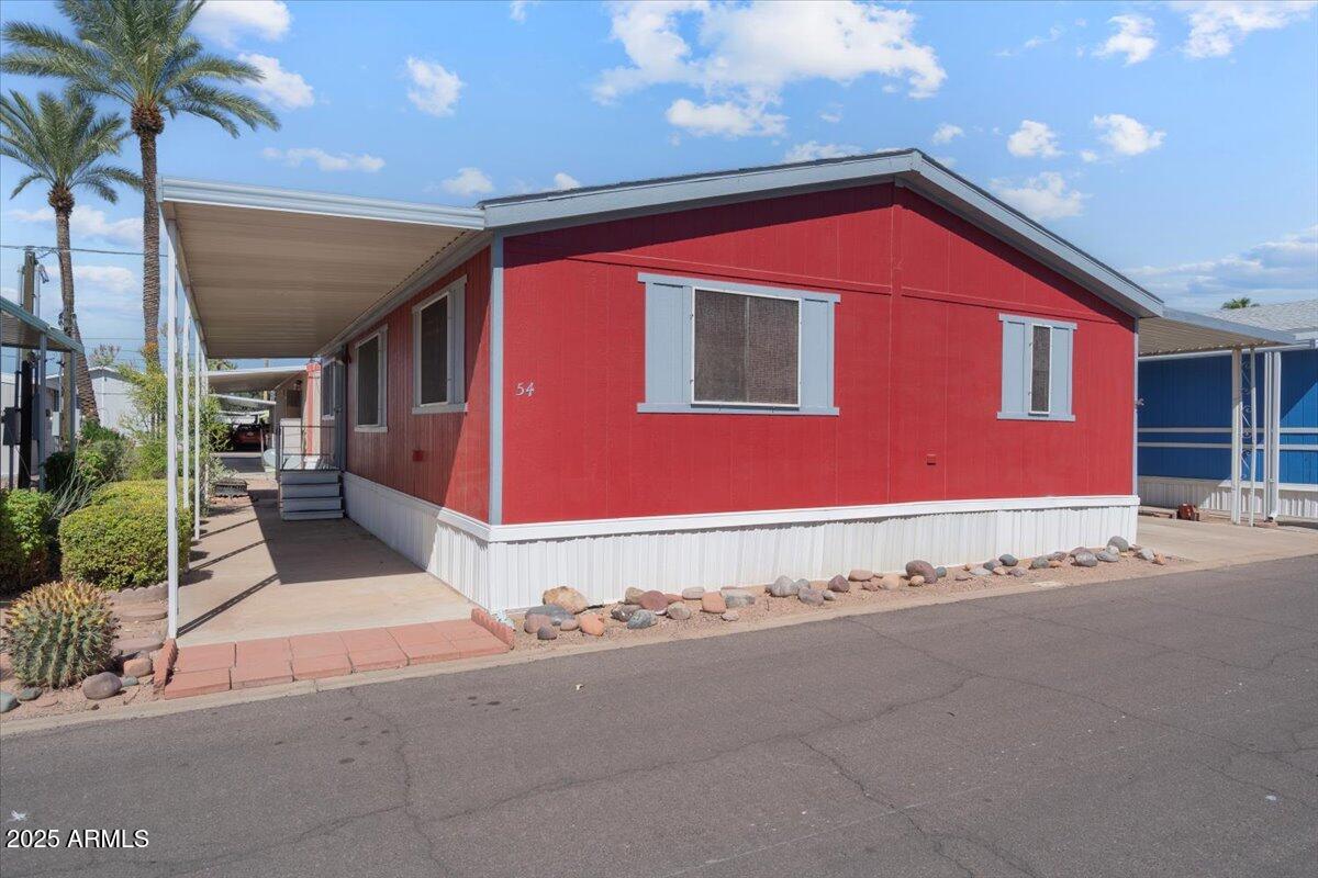 2121 N Center Street 54