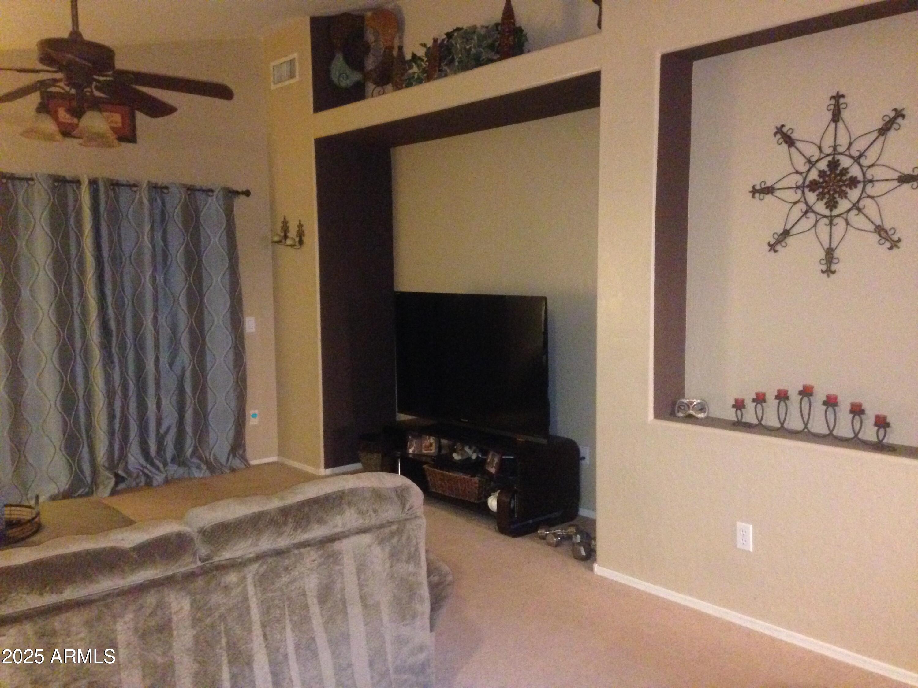 861 S HONEYSUCKLE Lane