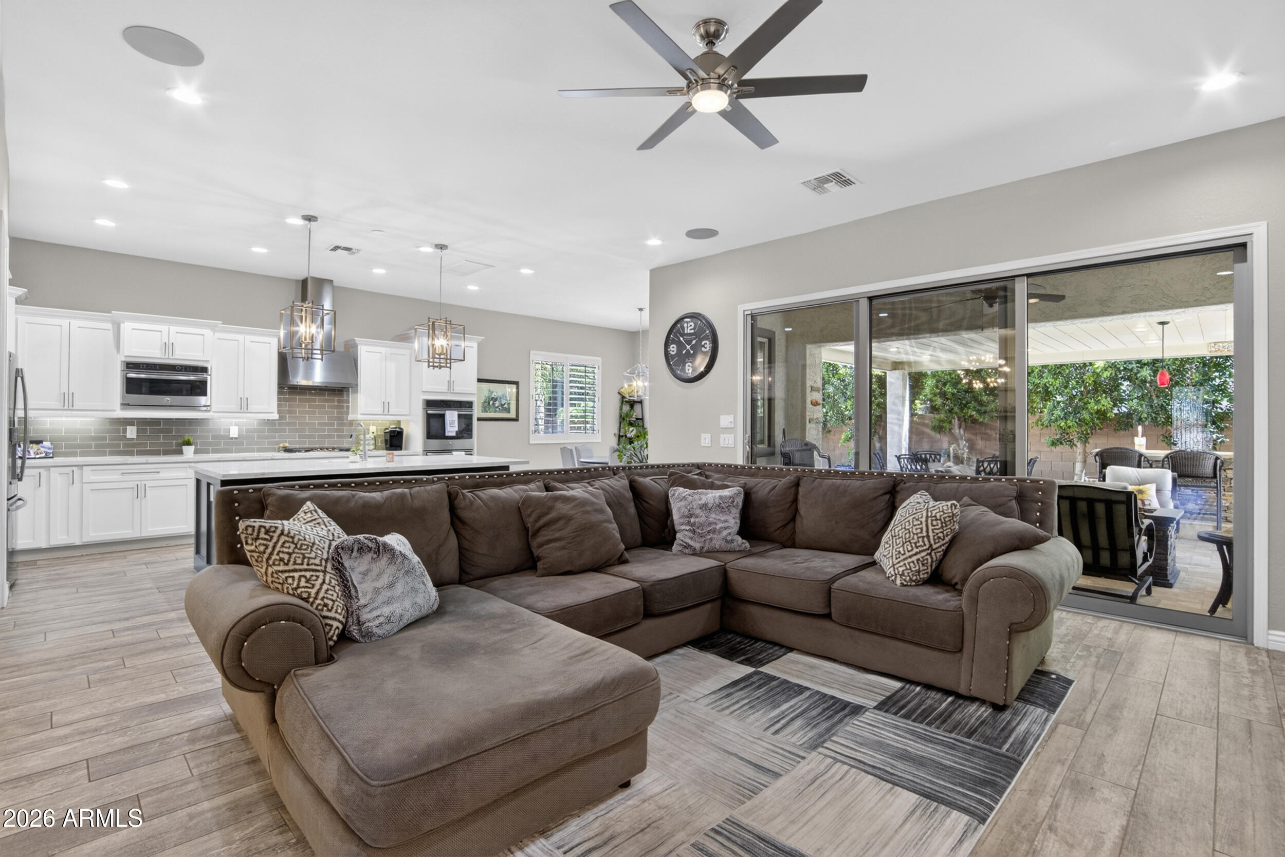1177 E KINGBIRD Drive