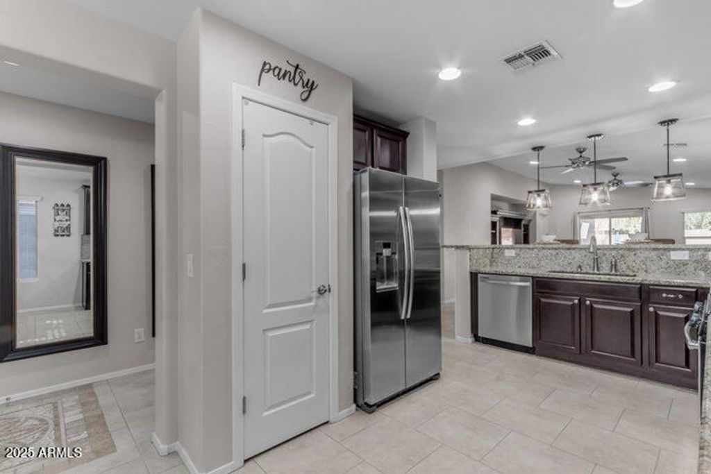 Photo of 2220 E Stacey Road, Gilbert, AZ 85298 (MLS # 6994512)