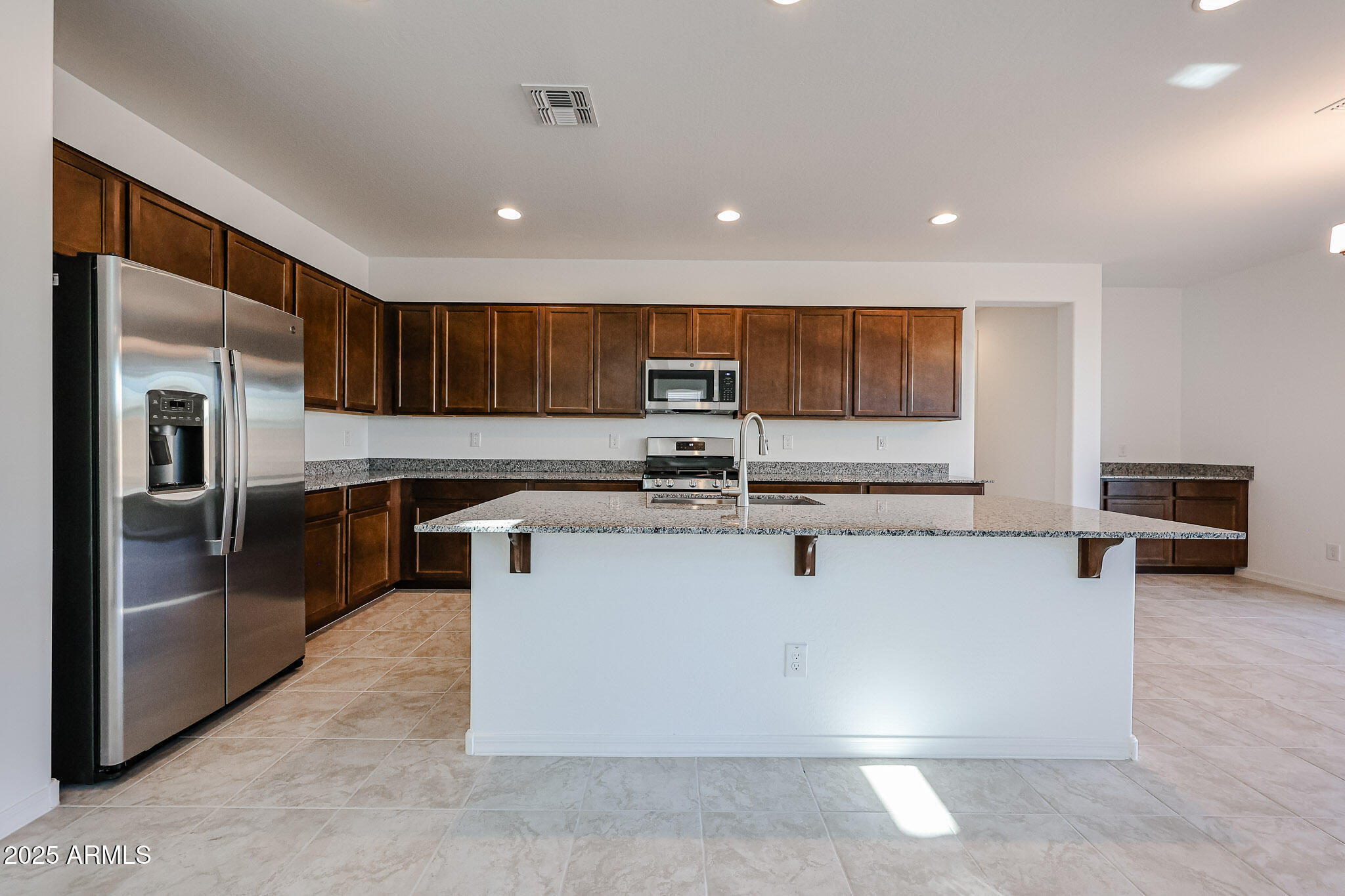 14744 W COTTONTAIL Lane