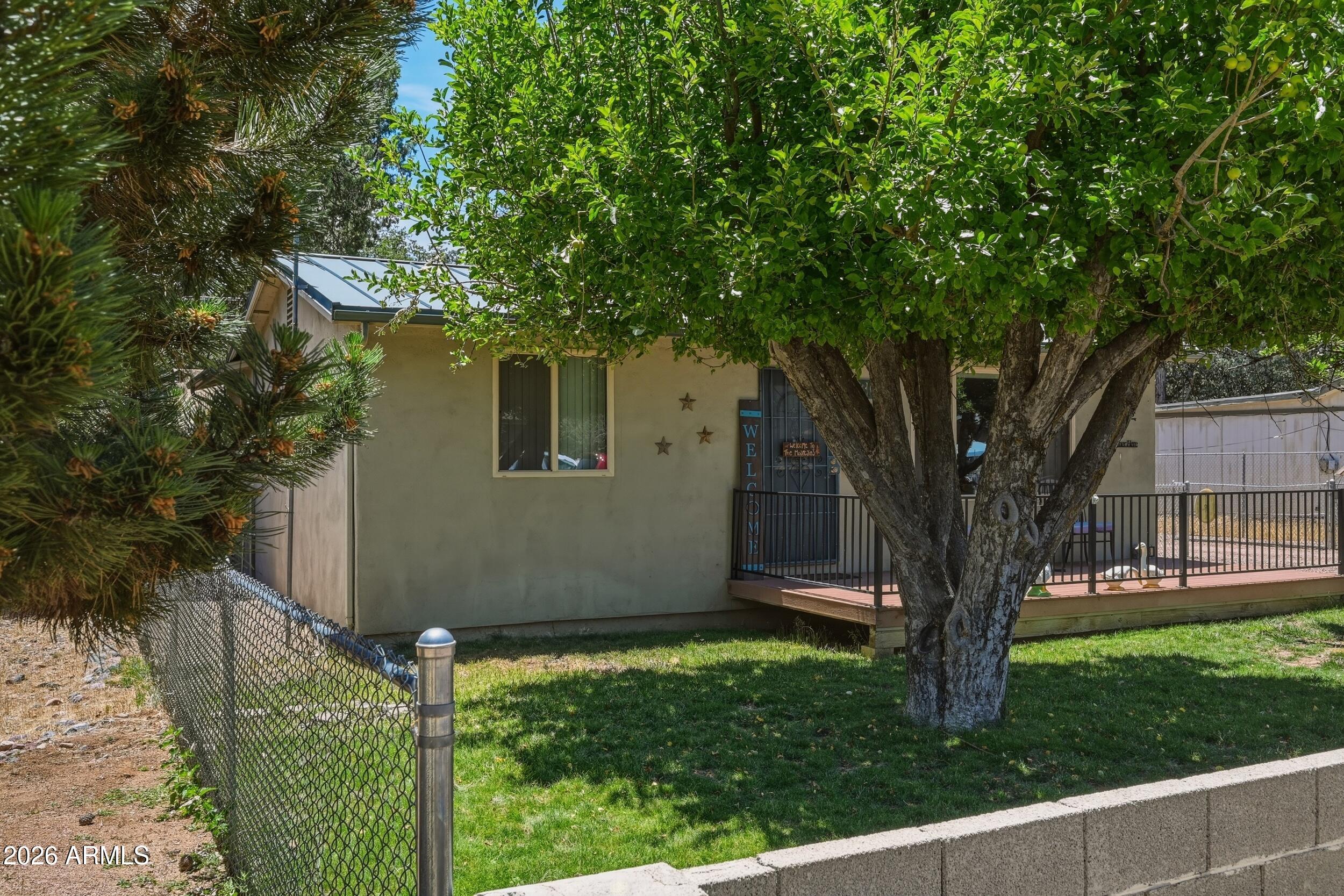 303 W Saddle Lane