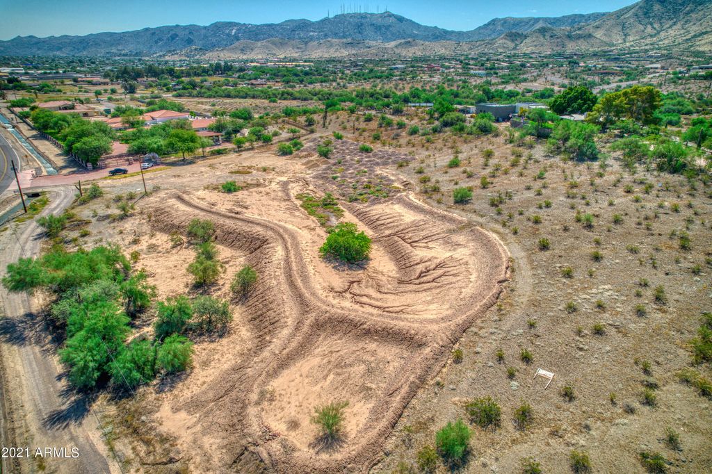 Photo of 2103 W Dobbins Road #-, Phoenix, AZ 85041 (MLS # 7025116)