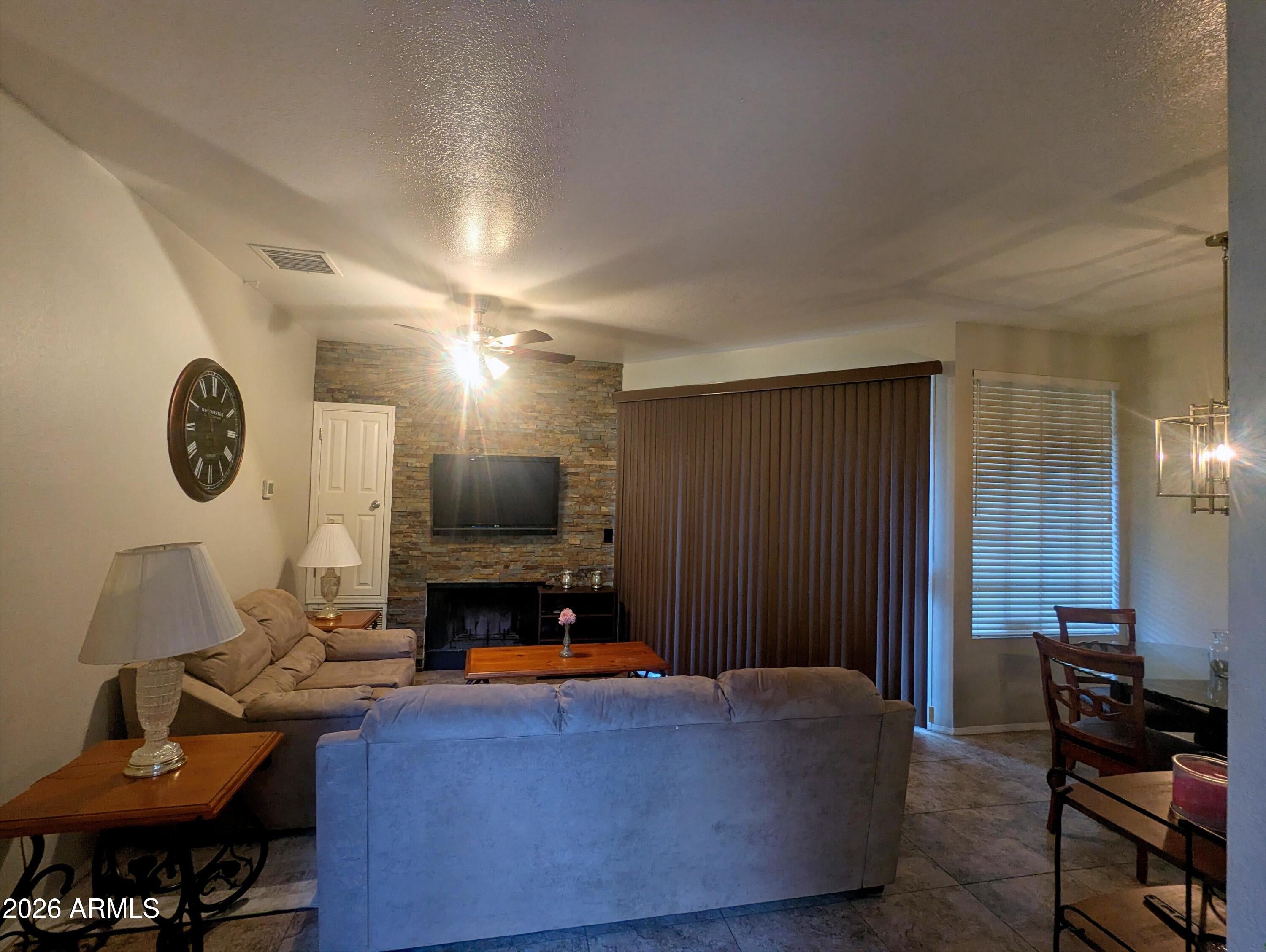 1001 N PASADENA -- 10