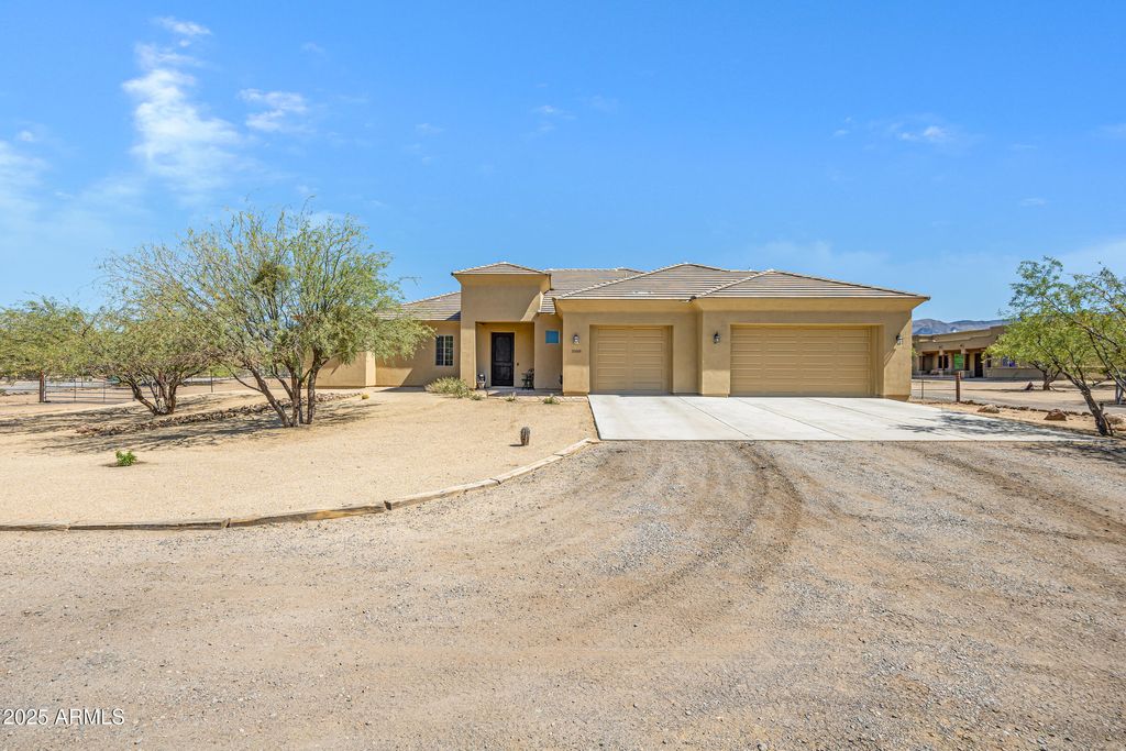 Photo of 1008 E Mano Drive, New River, AZ 85087 (MLS # 6864801)