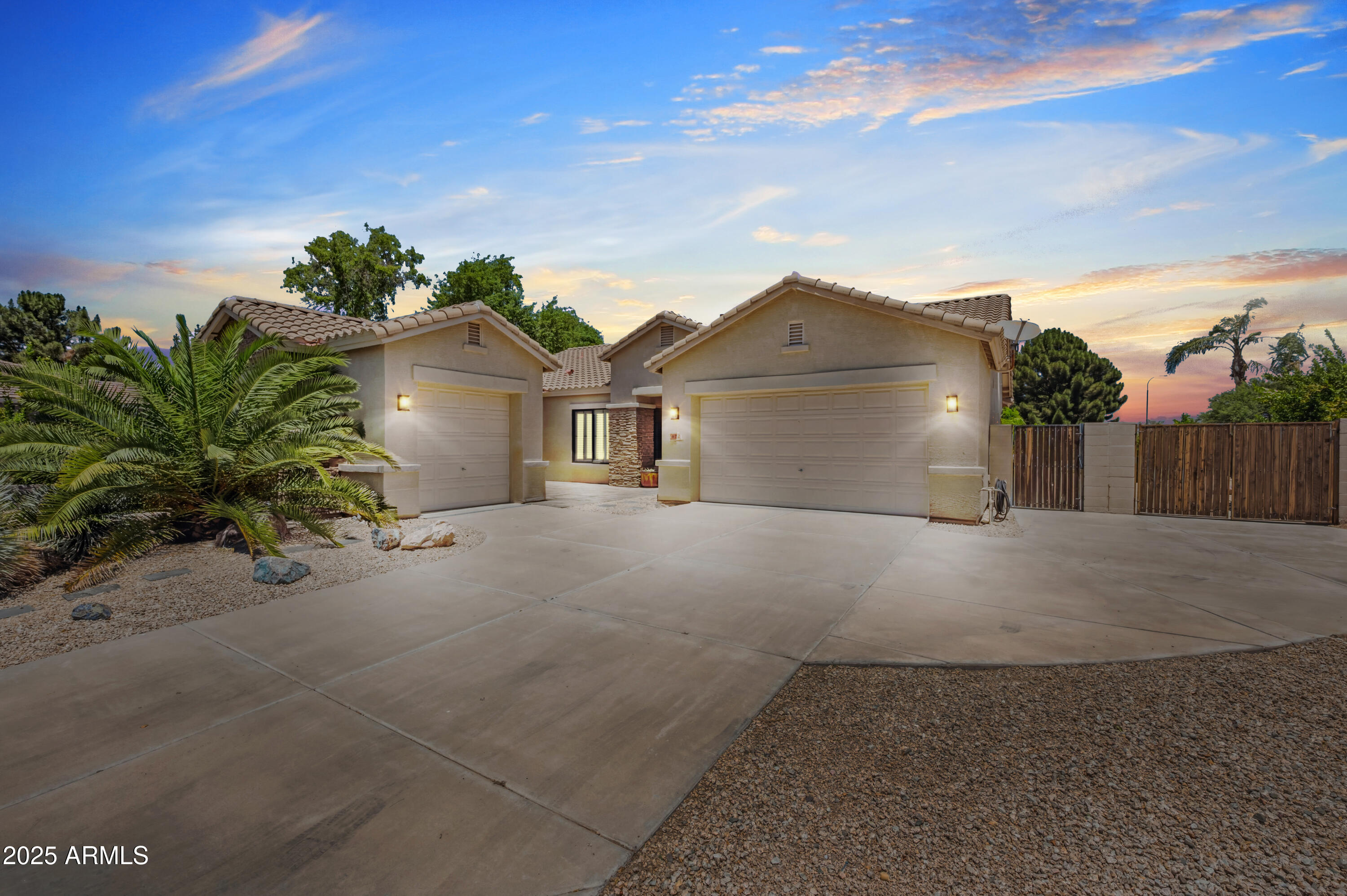 Chandler, Arizona 85249, United States, 3 Bedrooms Bedrooms, ,3 BathroomsBathrooms,Residential,Active,158409