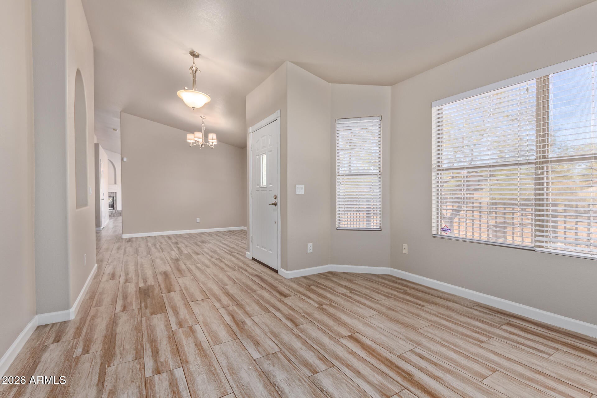 4607 E Abraham Lane