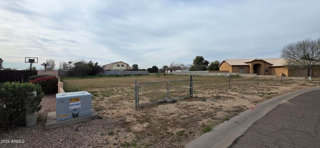 Photo of 5382 N 82nd Avenue #224, Glendale, AZ 85303 (MLS # 6983219)