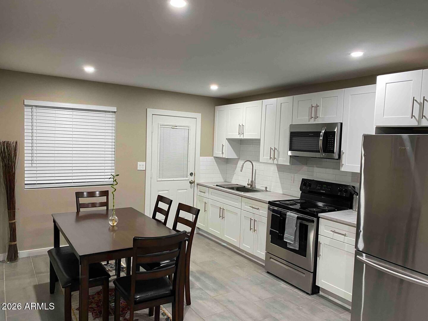 VICTOR PARK - Residential Income