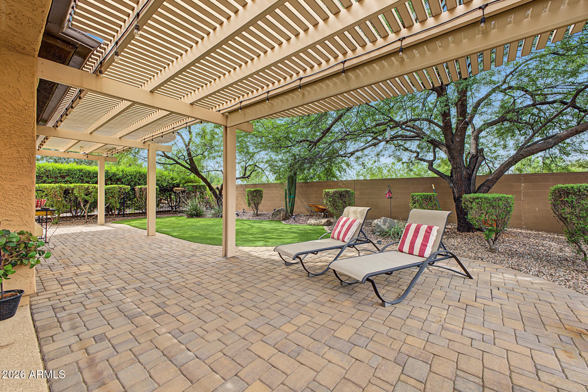7337 W SILVER SPRING Way