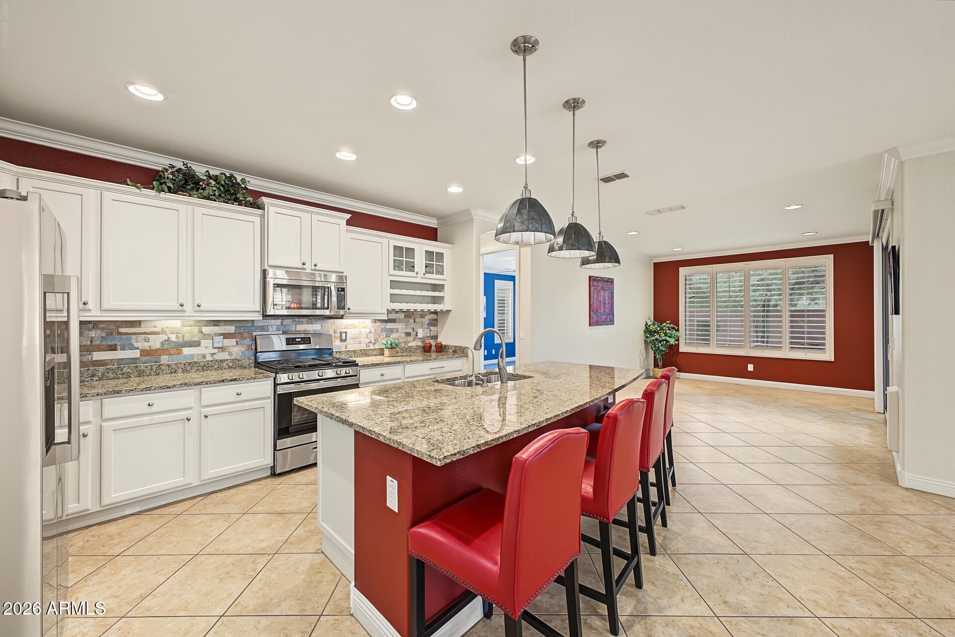 7337 W SILVER SPRING Way