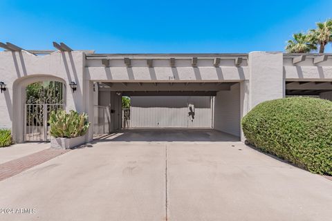 Townhouse in Phoenix AZ 546 ROYAL PALM Square.jpg