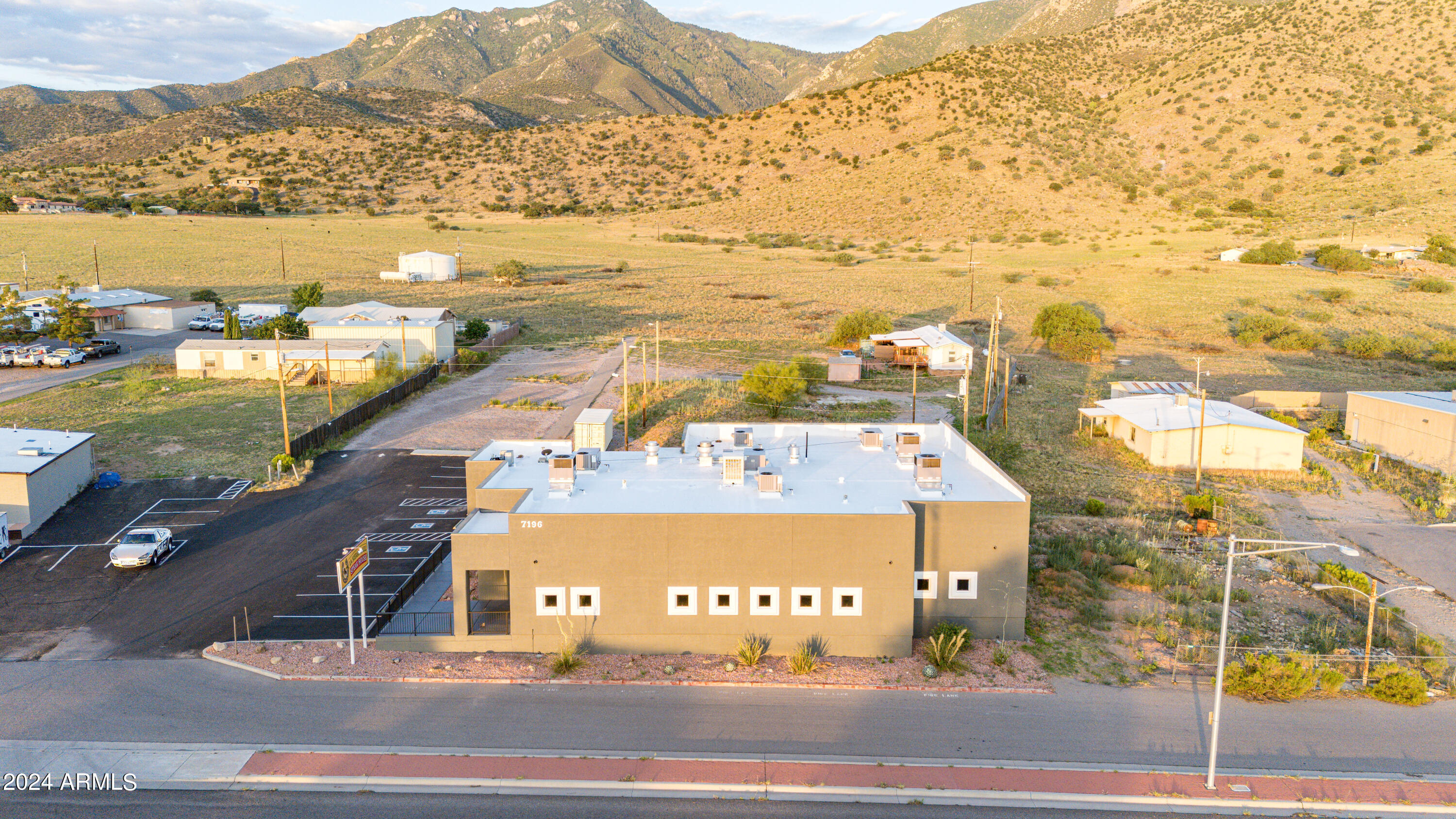 7196 S HIGHWAY 92 --