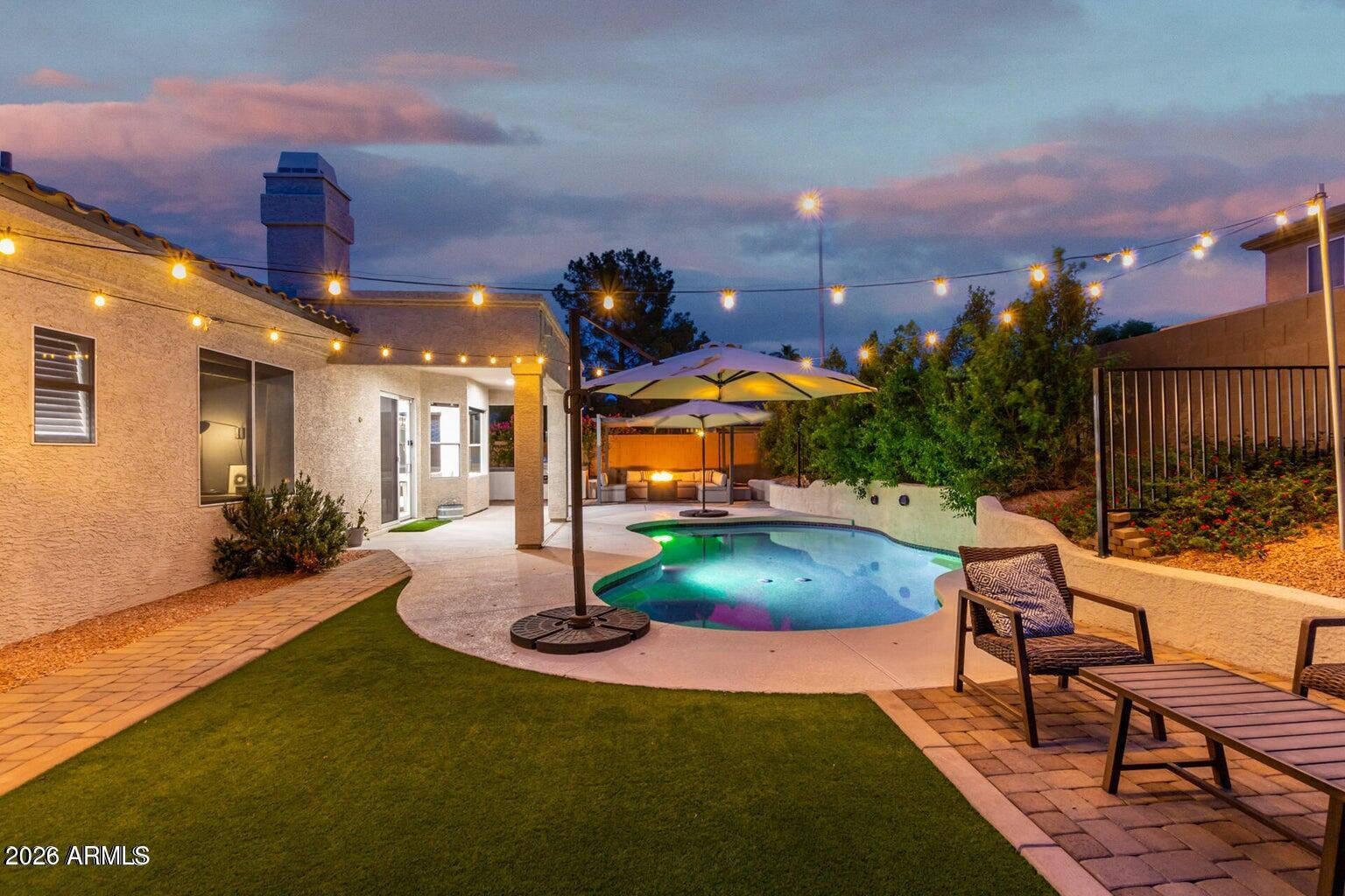 897 W EBONY Drive