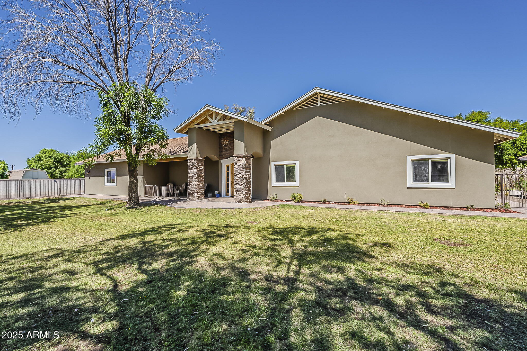 3011 N GILBERT Road