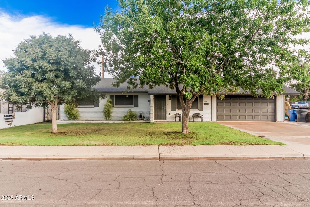 Photo of 1064 E Dolphin Avenue, Mesa, AZ 85204 (MLS # 6934115)