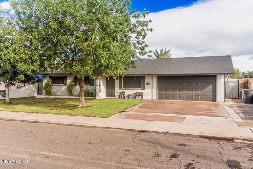 Photo of 1064 E Dolphin Avenue, Mesa, AZ 85204 (MLS # 6934115)