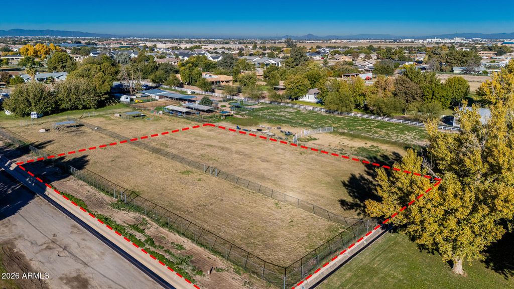 Photo of Xxx E Appleby Road #-, Gilbert, AZ 85298 (MLS # 6970727)