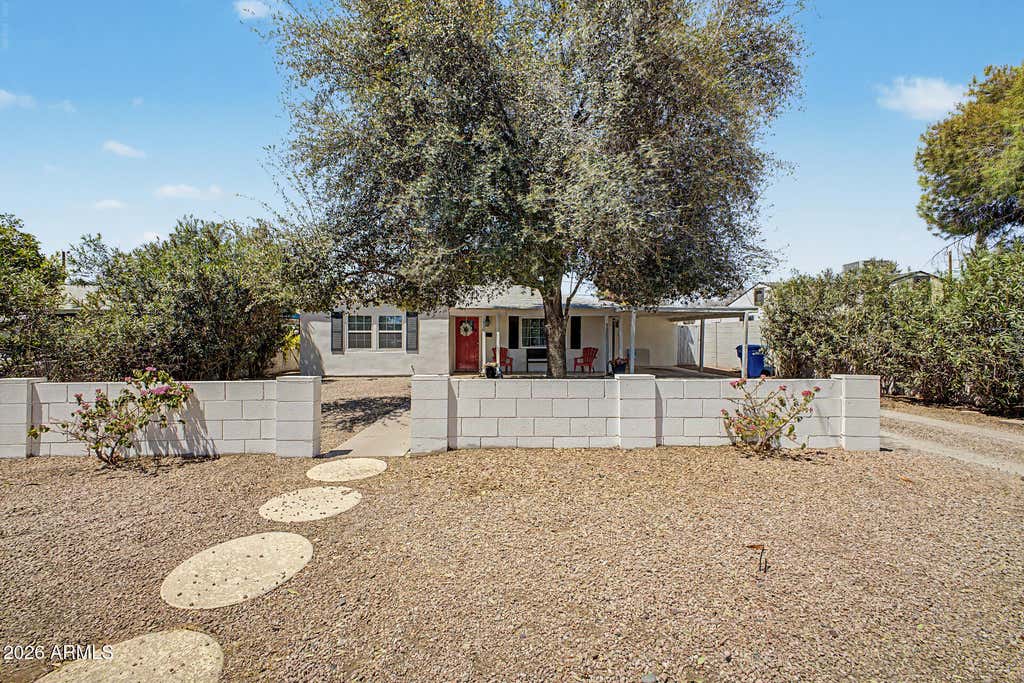 Photo of 1830 E Clarendon Avenue, Phoenix, AZ 85016 (MLS # 7052456)