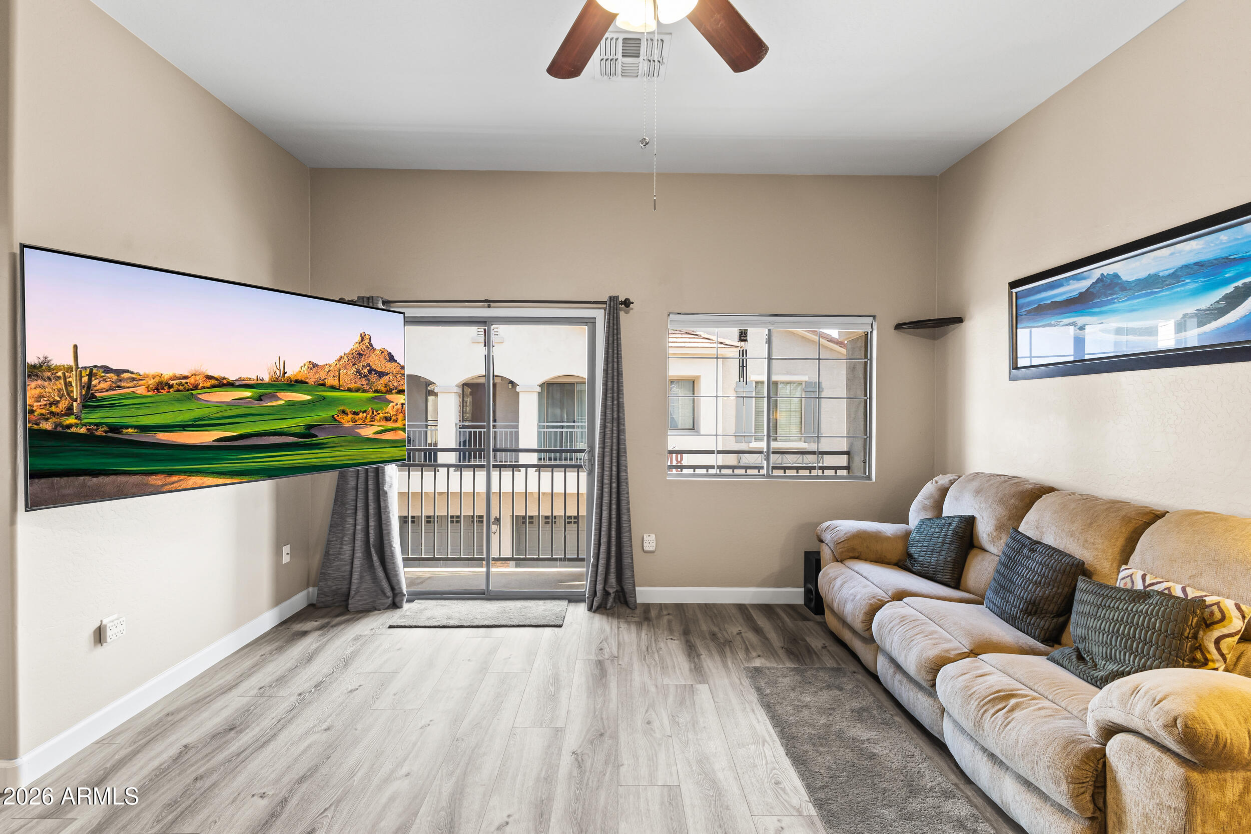 2150 E BELL Road 1140