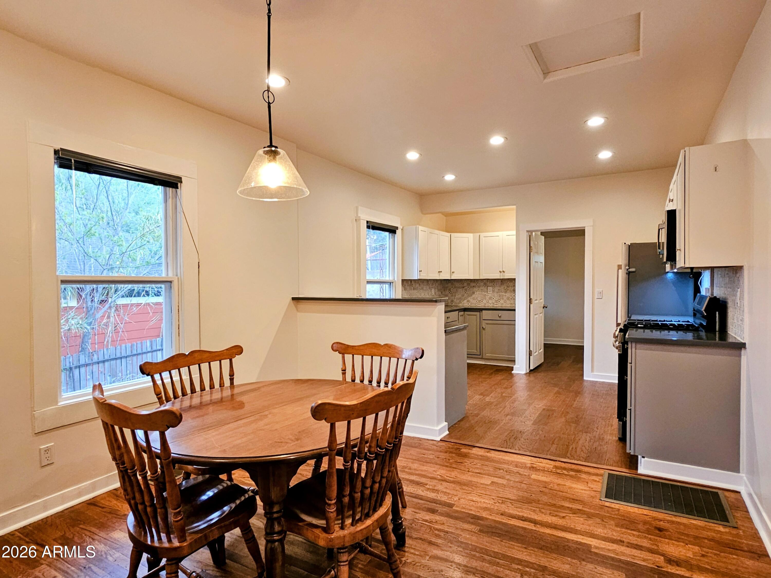 16 WOOD Canyon