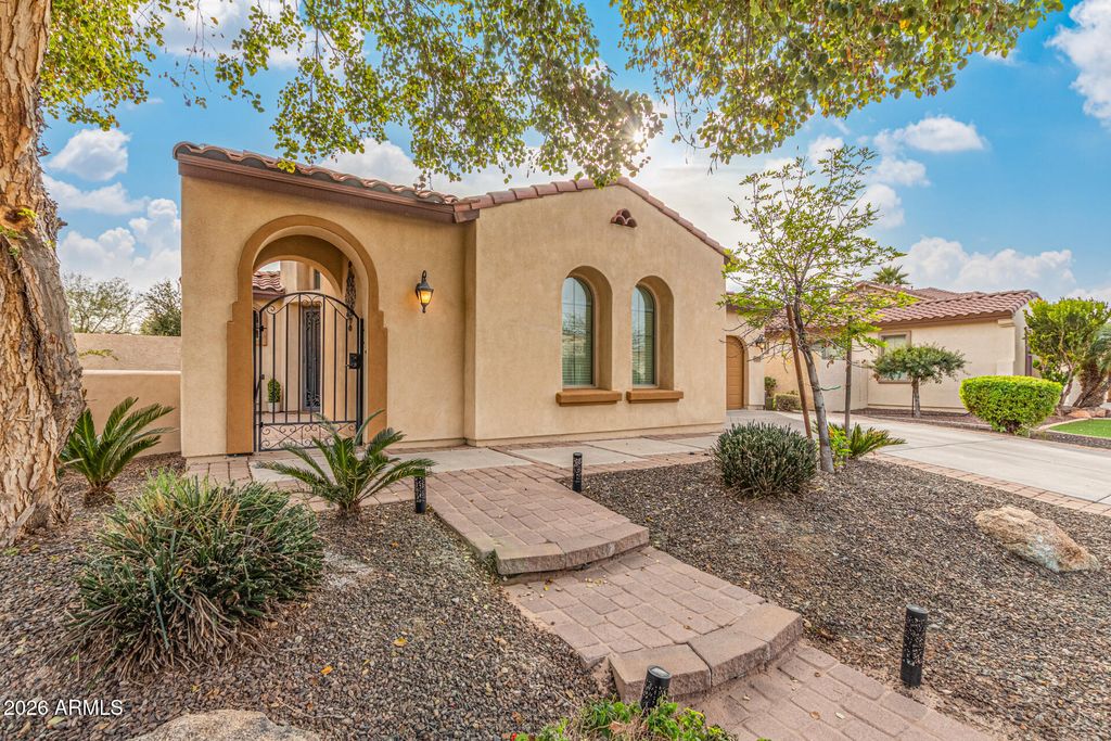 Photo of 3705 E Bartlett Way, Chandler, AZ 85249 (MLS # 6973027)