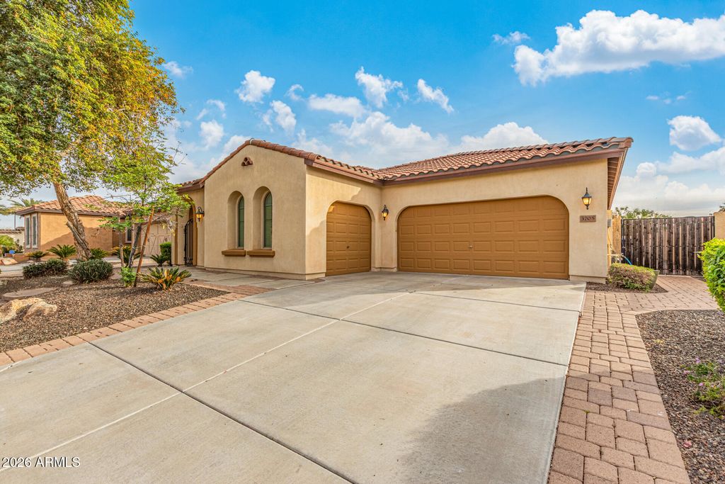 Photo of 3705 E Bartlett Way, Chandler, AZ 85249 (MLS # 6973027)