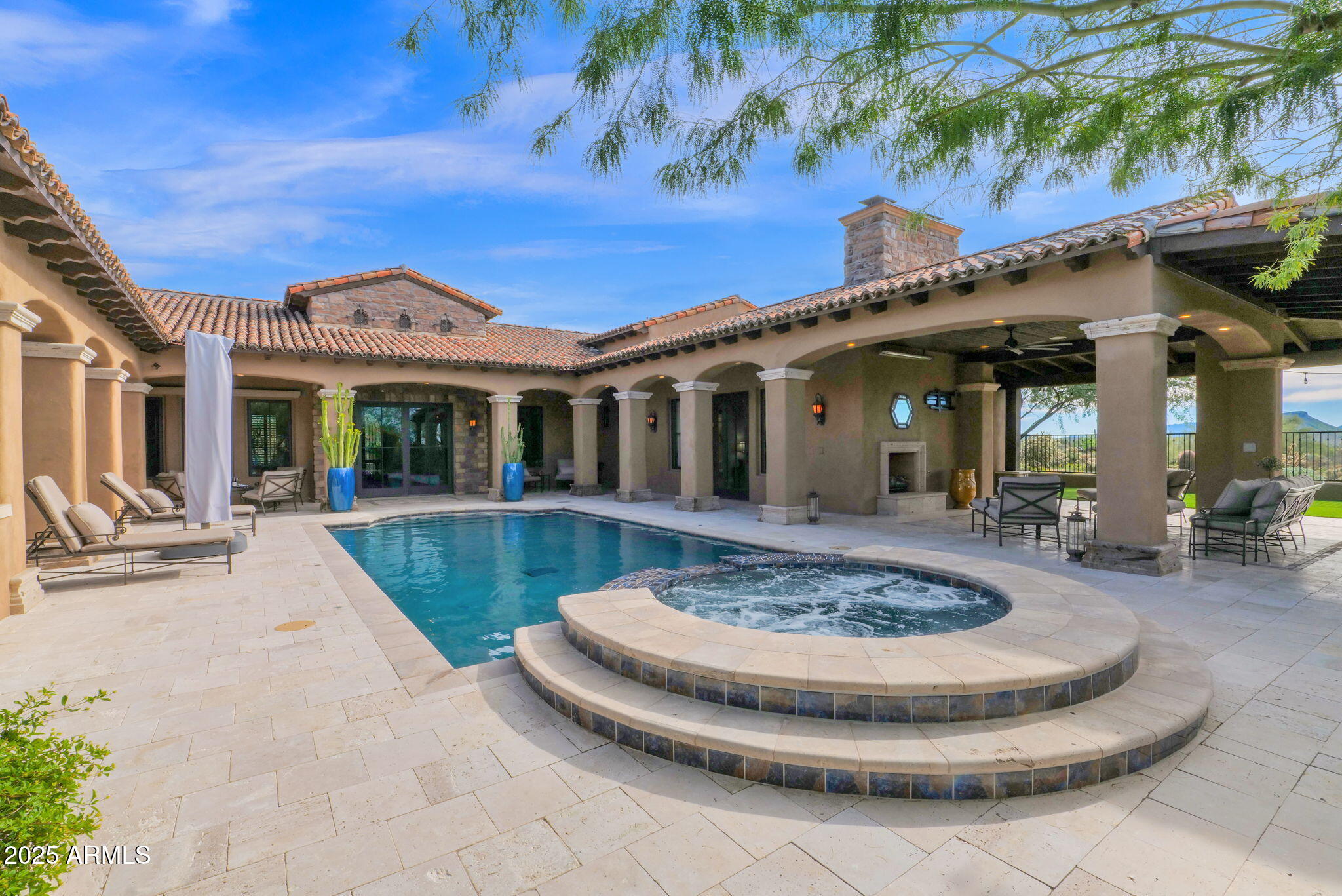 MIRABEL CLUB - Residential
