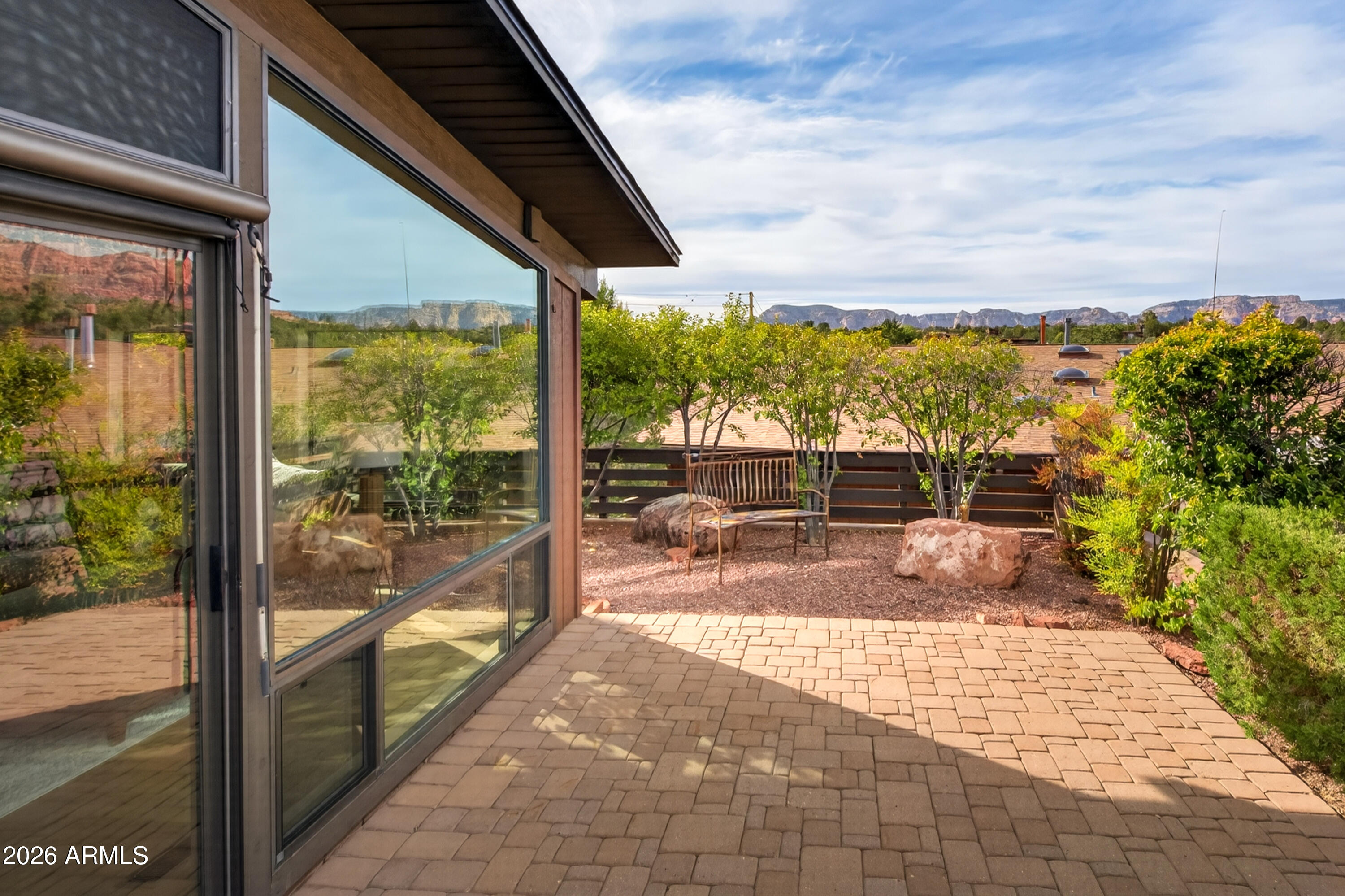 100 Calle Del Oeste --