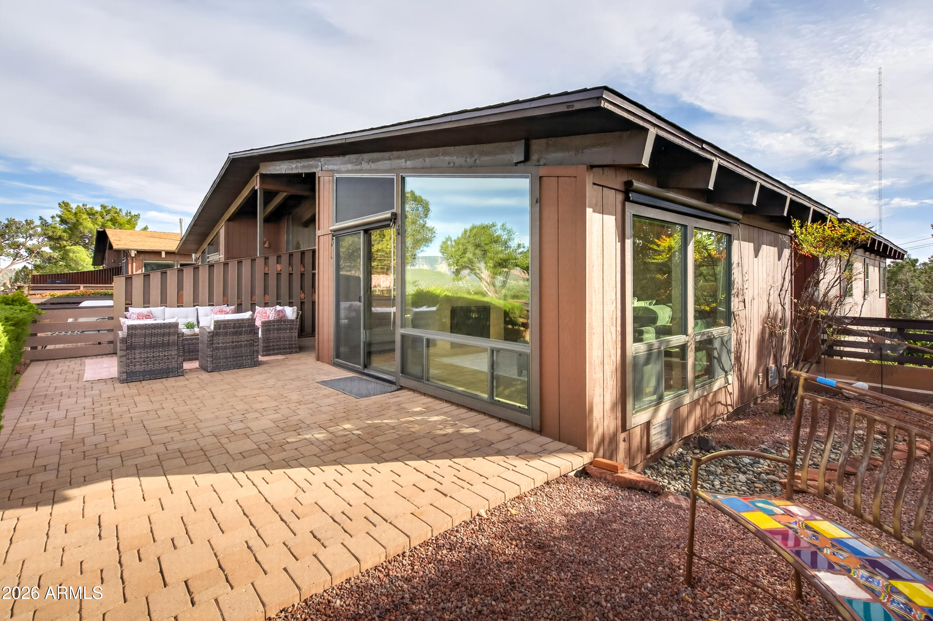 100 Calle Del Oeste --