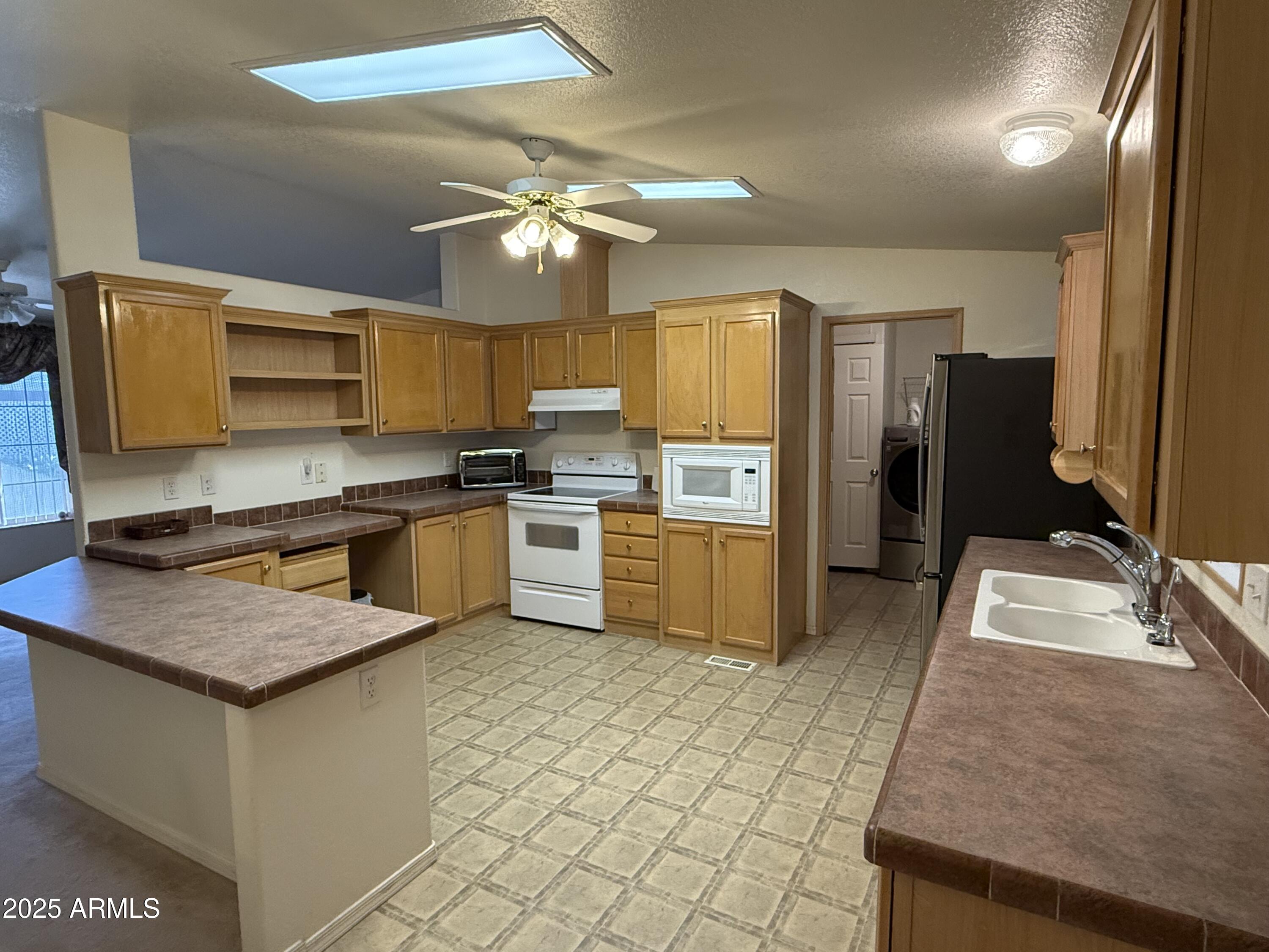 3813 N KANSAS Avenue