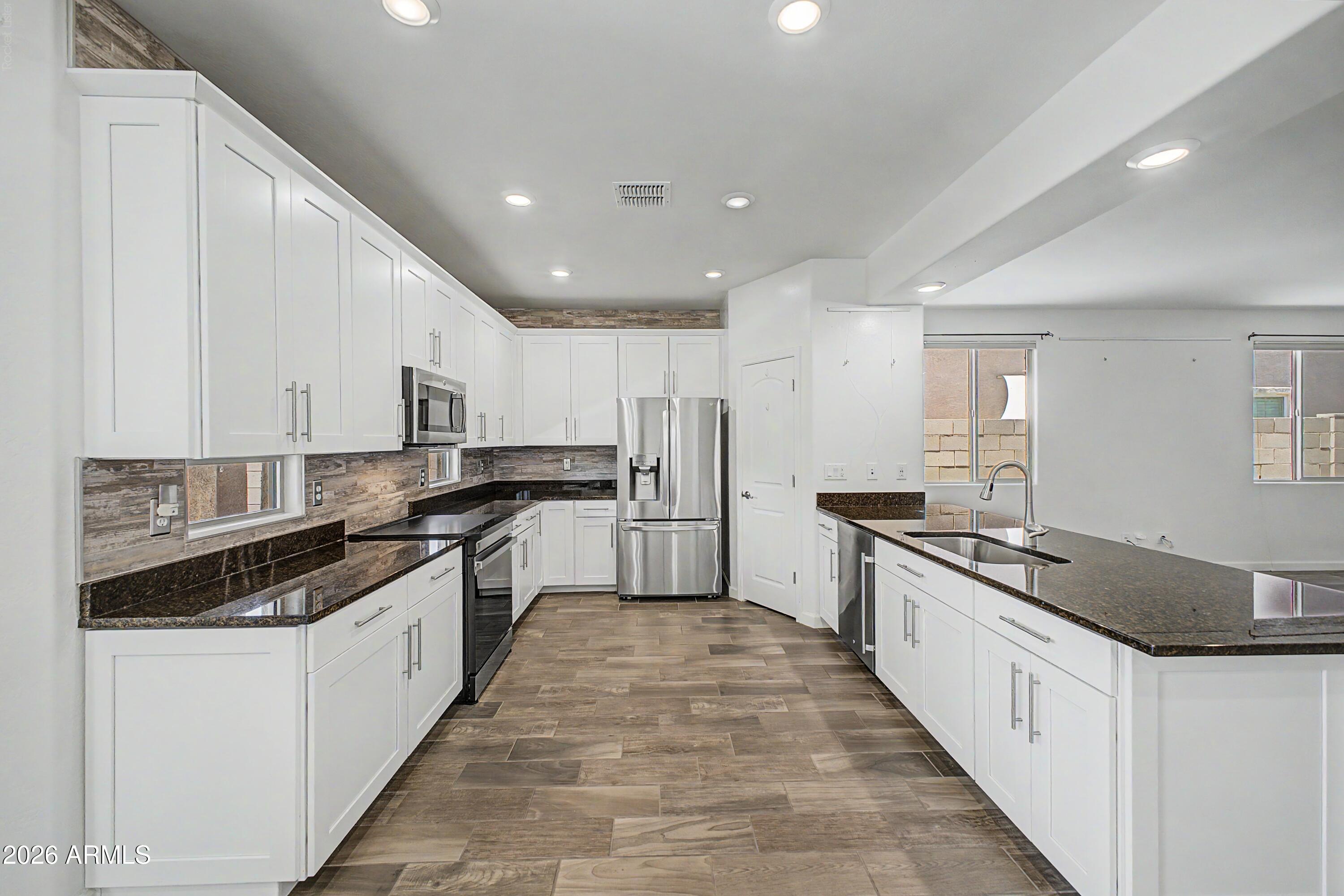 4105 E HOOT OWL Trail
