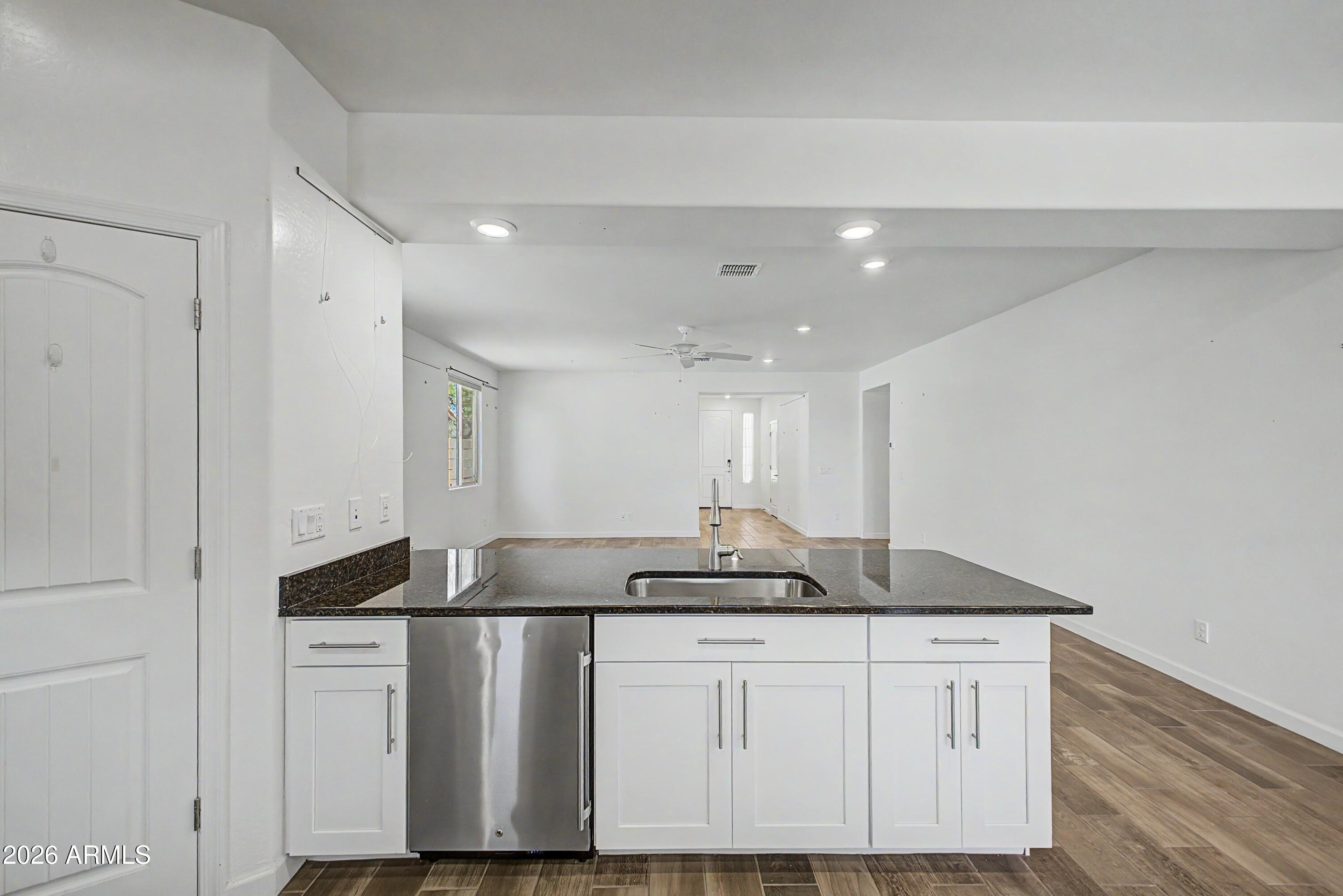 4105 E HOOT OWL Trail